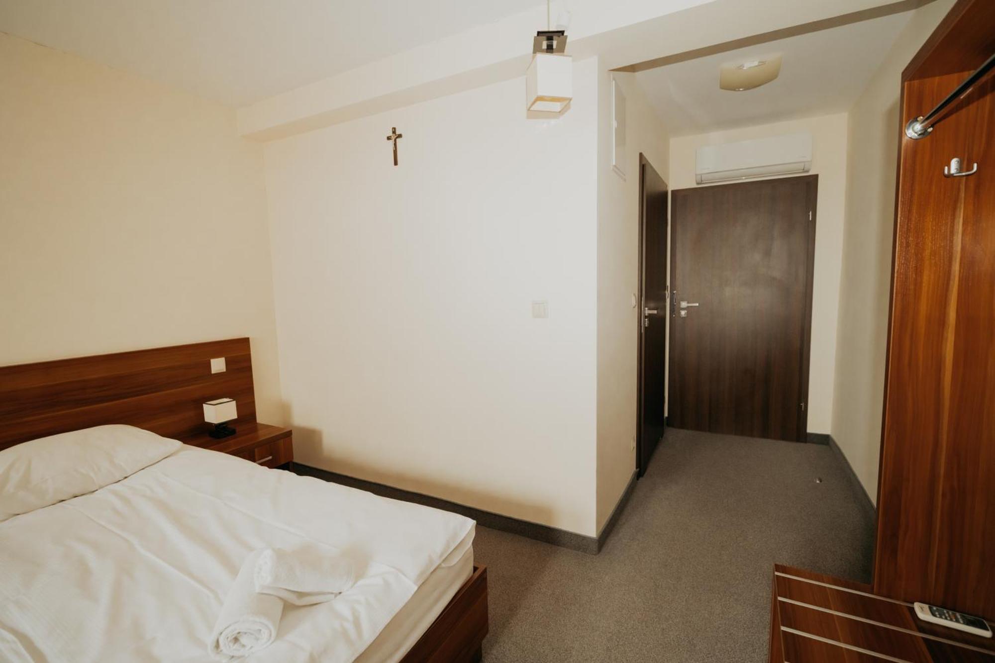 Noclegi - Apartamenty Zolynianka Ngoại thất bức ảnh