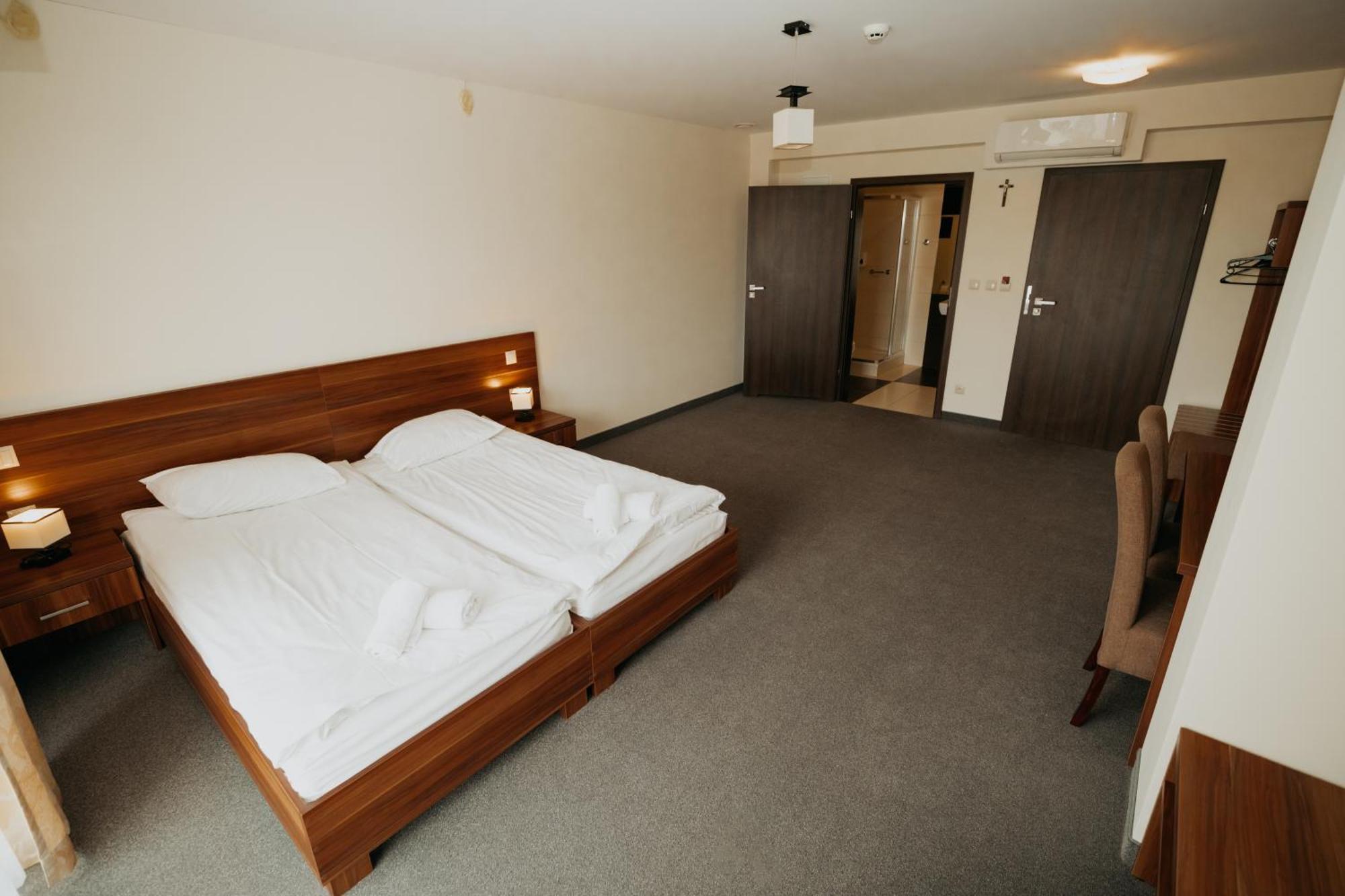 Noclegi - Apartamenty Zolynianka Ngoại thất bức ảnh
